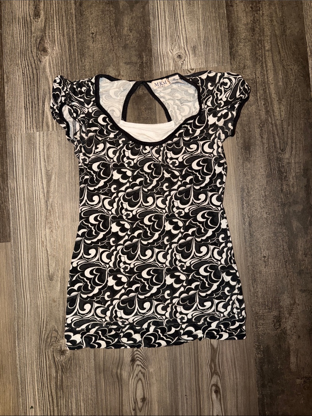 Black & White Scoop-Neck Short Sleeve Patterned Tee